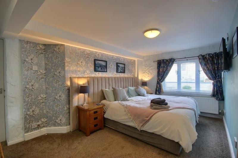 Smugglers Luxury Accommodation 谢林汉姆 外观 照片